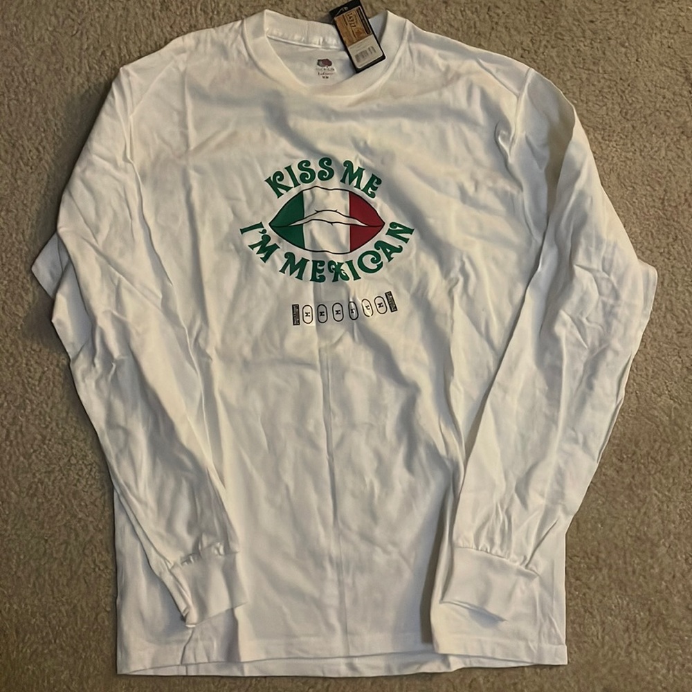 🆕 NWT “Kiss Me I’m Mexican” Long Sleeve T-Shirt, Unisex Size Medium